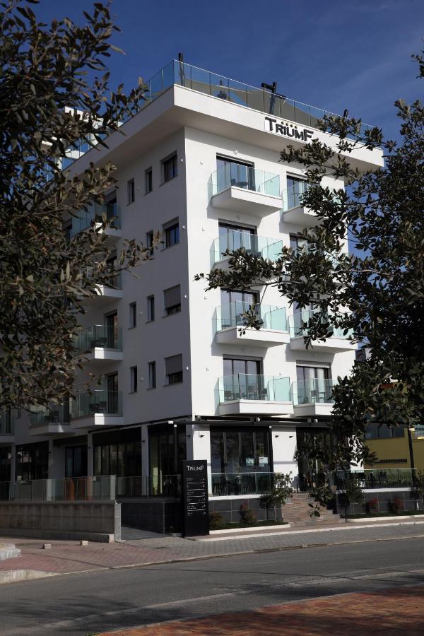 Hotel Triumf Shengjin Exterior photo